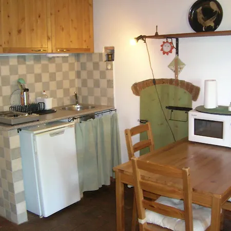 Appartement In Mit Garten